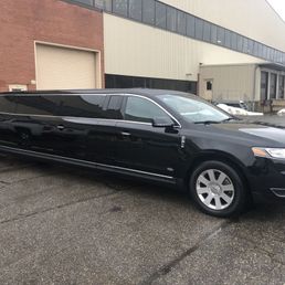 8 passenger limousine exterior