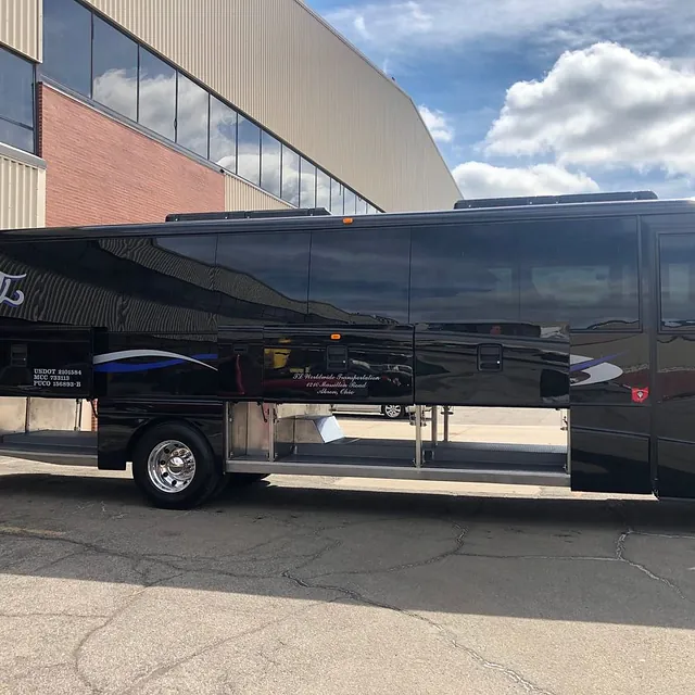 Executive coach exterior 